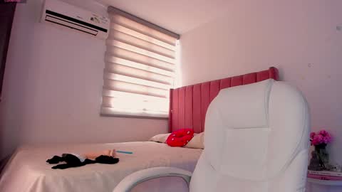 nina mirley online show from 01/18/25, 04:42