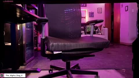 the_alpha_dog_xxx online show from 11/25/25, 02:44