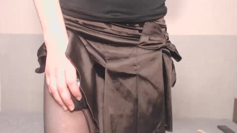 Snapshot of the_basic_instinctt chatting on 01/29/25, 12:33 Eva online show from 01/29/25, 12:33