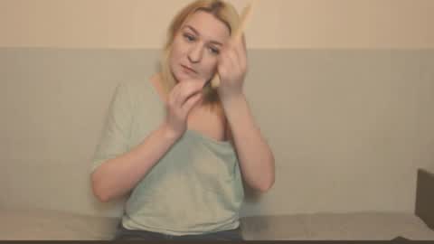 Snapshot of the_basic_instinctt chatting on 10/28/25, 09:50 Eva online show from 10/28/25, 09:50