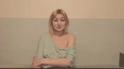 Snapshot of the_basic_instinctt chatting on 11/26/25, 03:24 Eva online show from 11/26/25, 03:24