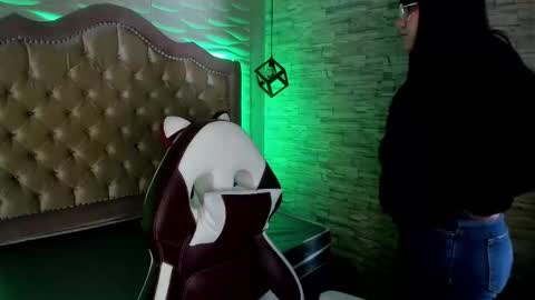 i am Cat  online show from 02/14/25, 04:41