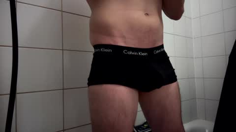 the_delicious_19 online show from 01/31/25, 07:51