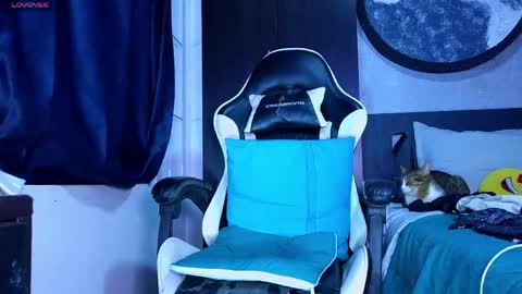 the dog lian online show from 05/08/26, 01:55