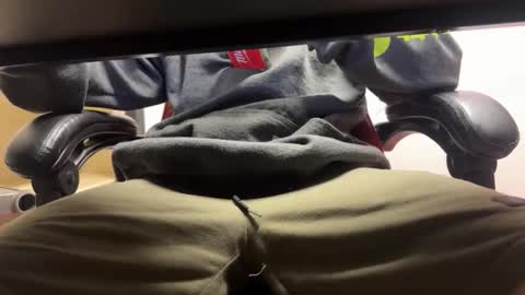 Snapshot of the_finger_in_ur_butt chatting on 03/04/26, 05:35 the_finger_in_ur_butt online show from 03/04/26, 05:35