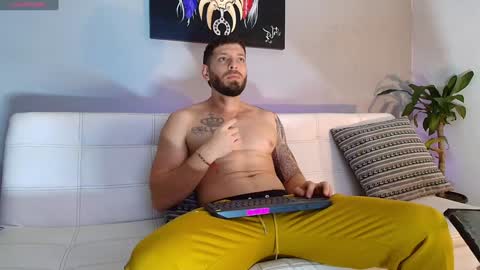 SCOTT  THEO  KAMERON  GENDERSON online show from 12/12/24, 03:32