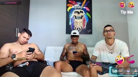 SCOTT  THEO  KAMERON  GENDERSON online show from 01/18/25, 07:15