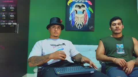 SCOTT  THEO  KAMERON  GENDERSON online show from 10/30/25, 02:35