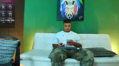 SCOTT  THEO  KAMERON  GENDERSON online show from 11/11/25, 12:32