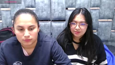 Snapshot of the_hot_twins chatting on 12/14/25, 08:52 the_hot_twins online show from 12/14/25, 08:52