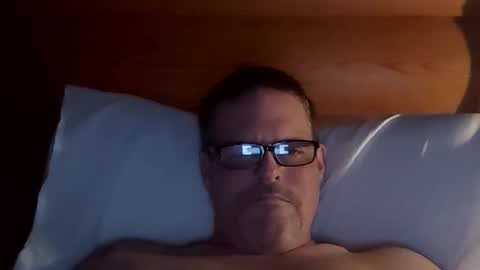 Snapshot of the_man_for_u chatting on 12/17/25, 11:44 Chris online show from 12/17/25, 11:44