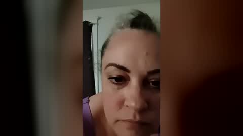 Snapshot of the_rowan_blair chatting on 07/19/26, 11:58 the_rowan_blair online show from 07/19/26, 11:58
