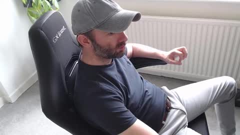 Snapshot of the_sensual_masturwait chatting on 10/26/25, 10:54 the_sensual_masturwait online show from 10/26/25, 10:54