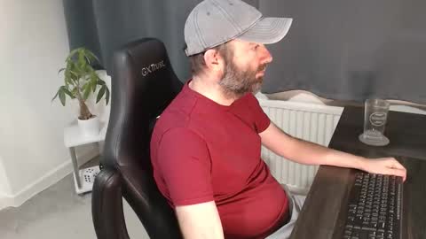 Snapshot of the_sensual_masturwait chatting on 11/17/25, 08:14 the_sensual_masturwait online show from 11/17/25, 08:14