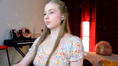 Ally    STREAMING ON TWITCH NOW Check my Twitter for updates online show from 01/15/26, 10:46