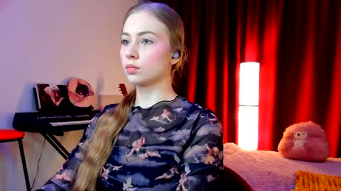 Ally    STREAMING ON TWITCH NOW Check my Twitter for updates online show from 03/30/26, 12:00