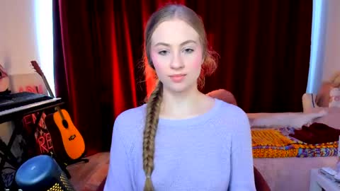 Ally    STREAMING ON TWITCH NOW Check my Twitter for updates online show from 05/14/26, 02:46