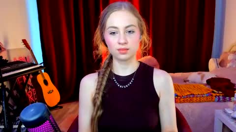 Ally    STREAMING ON TWITCH NOW Check my Twitter for updates online show from 05/28/26, 11:18
