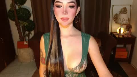 thea_whong online show from 03/25/26, 02:50