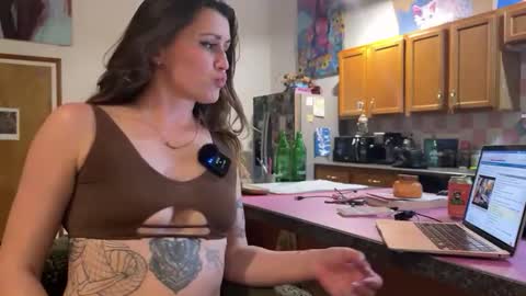 Arabella online show from 04/17/26, 12:46