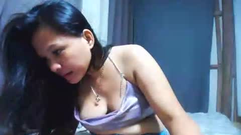 Snapshot of theaxxxx7970 chatting on 09/18/25, 12:18 thea online show from 09/18/25, 12:18