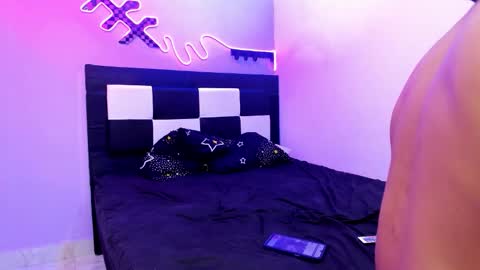 Snapshot of thebigdanni chatting on 11/25/25, 02:44 DEAN AND MARY online show from 11/25/25, 02:44