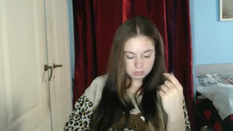 raissa online show from 10/23/25, 10:36