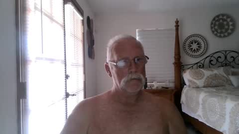 Snapshot of thecooltool_1 chatting on 09/11/25, 07:47 thecooltool_1 online show from 09/11/25, 07:47