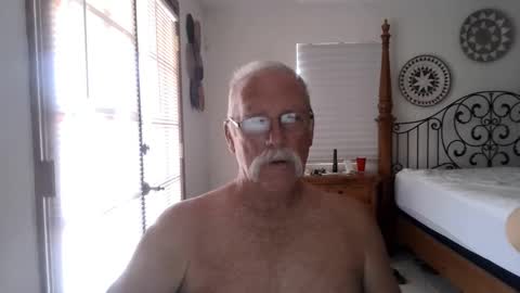 Snapshot of thecooltool_1 chatting on 09/15/25, 08:31 thecooltool_1 online show from 09/15/25, 08:31