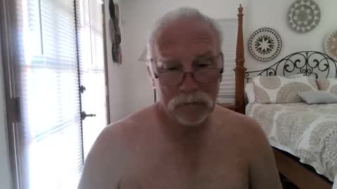 Snapshot of thecooltool_1 chatting on 03/04/26, 05:19 thecooltool_1 online show from 03/04/26, 05:19