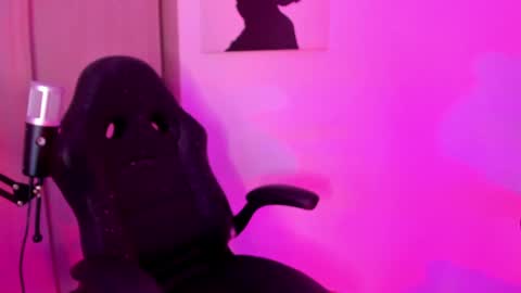 Alicia Alikath  online show from 12/11/24, 04:49