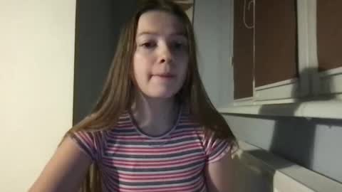 Snapshot of thecrystal chatting on 02/02/25, 03:39 Crystal online show from 02/02/25, 03:39