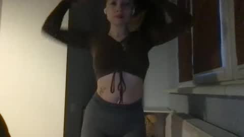 Snapshot of thecrystal chatting on 02/16/25, 03:59 Crystal online show from 02/16/25, 03:59