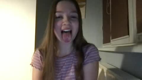 Snapshot of thecrystal chatting on 02/17/25, 08:26 Crystal online show from 02/17/25, 08:26