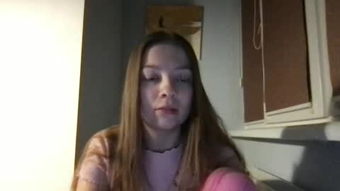 Snapshot of thecrystal chatting on 02/20/25, 04:57 Crystal online show from 02/20/25, 04:57