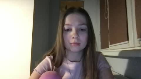 Snapshot of thecrystal chatting on 02/20/25, 08:03 Crystal online show from 02/20/25, 08:03