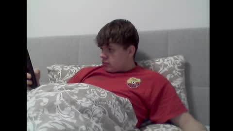 Snapshot of thecuteguy144949 chatting on 02/15/25, 06:44 thecuteguy144949 online show from 02/15/25, 06:44