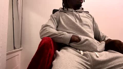 Snapshot of thedjisdead chatting on 12/29/24, 11:50 DJ online show from 12/29/24, 11:50