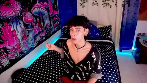 ethan online show from 04/08/26, 04:01