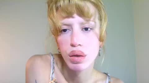 Yolanda online show from 09/26/25, 05:39