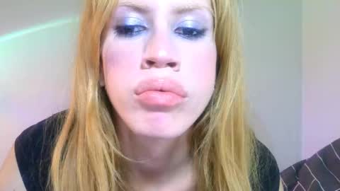 Yolanda online show from 10/17/25, 08:11