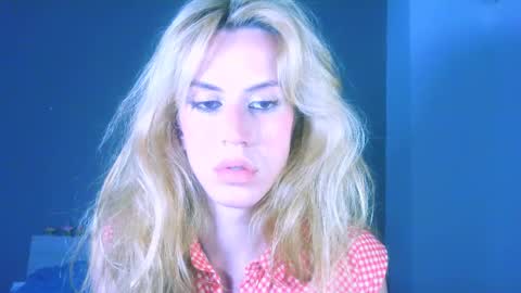 Yolanda online show from 04/03/26, 01:09