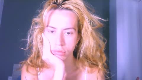 Yolanda online show from 04/06/26, 01:58