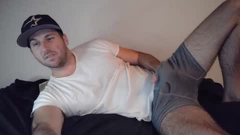 Theetwohander online show from 10/19/25, 03:18