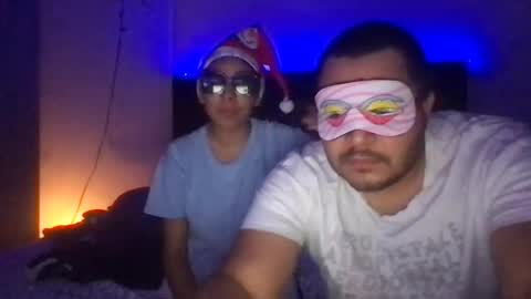 Snapshot of thef123 chatting on 12/22/25, 05:26 thef123 online show from 12/22/25, 05:26