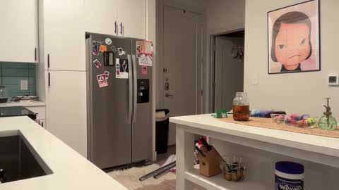 Snapshot of thegabzilla chatting on 11/17/25, 11:10 thegabzilla online show from 11/17/25, 11:10