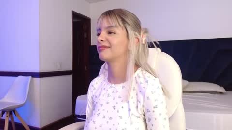 Peyton online show from 04/11/26, 03:22