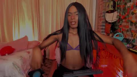 Snapshot of thegoldenbitch chatting on 03/02/26, 10:44 Goldie online show from 03/02/26, 10:44