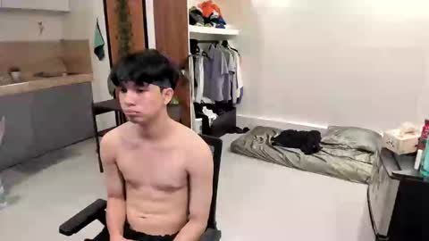 Green online show from 12/10/24, 04:17