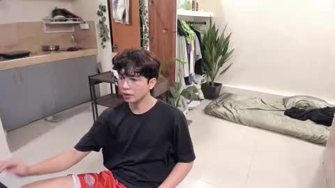 Green online show from 11/19/25, 12:27